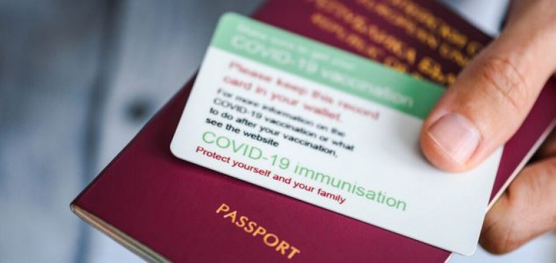 Великобритания няма да въвежда ковид паспорти