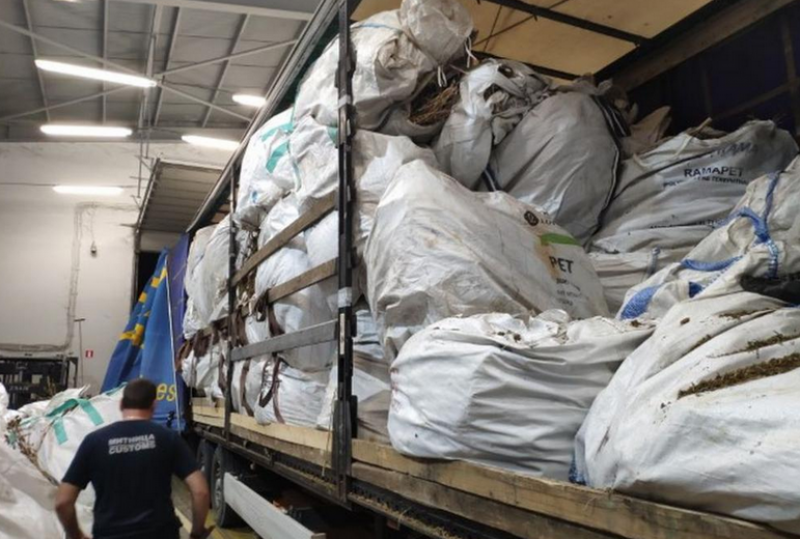 Проверяват 4,5 тона коноп, открити в камион край границата