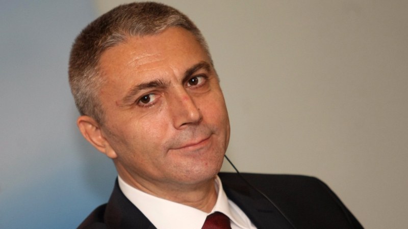 ДПС: Радев или се е самозабравил, или прокарва идеята за президентска република