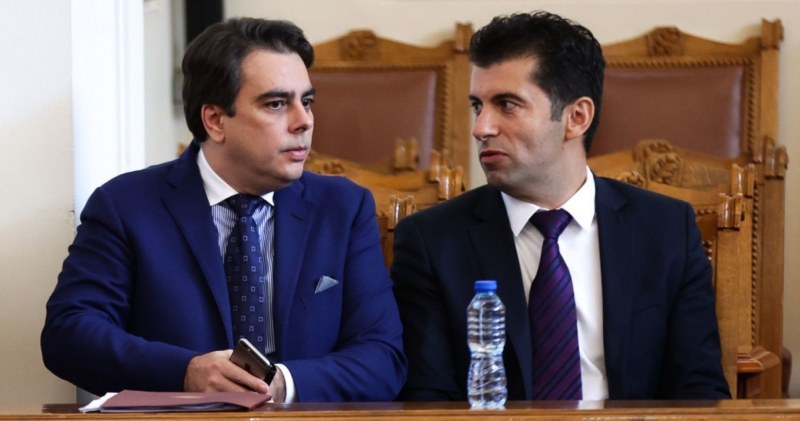 Петков и Василев обявиха как ще се казва политическият им проект