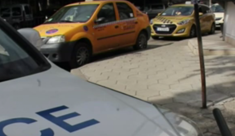 Пиян намушка с нож шофьор на такси и избяга