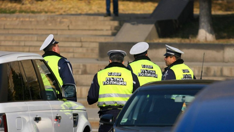 МВР откри полицаи джигити, с актове за по 1500 лева. Връчва им ги!