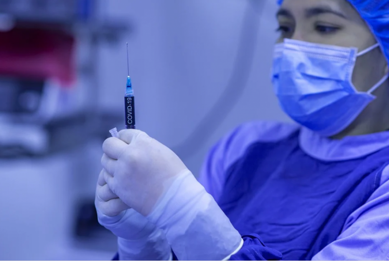 Румъния започва да поставя трета доза ваксина срещу COVID-19