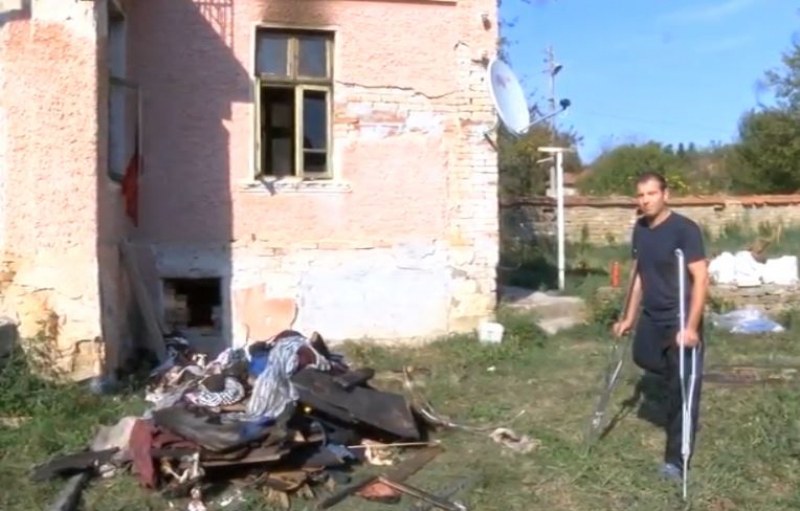 Събраха се средствата за протеза на бащата, загубил крака си при лов