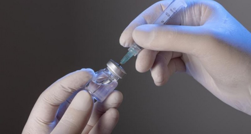 Още една страна спира ваксината на Moderna за млади мъже