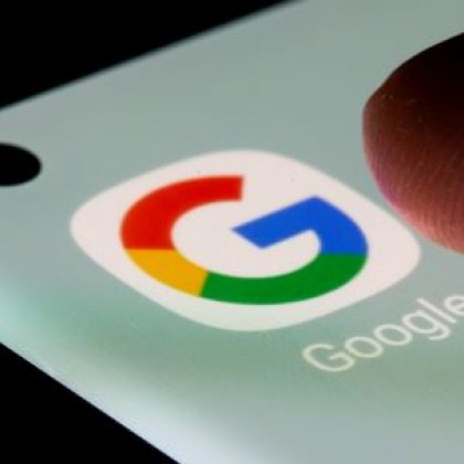 Google спира парите от реклама на потребителите, които отричат климатичните промени