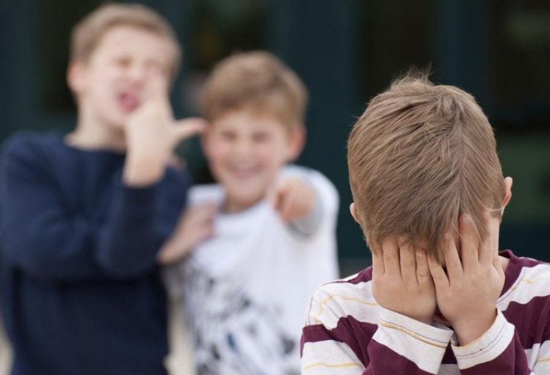 Душене и удари: Деца са тормозени от съученик в училище