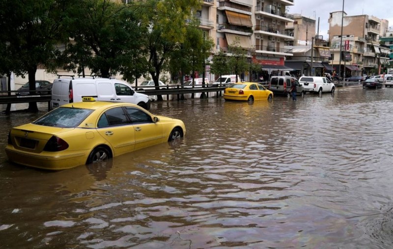 Силната буря в Гърция взе жертва