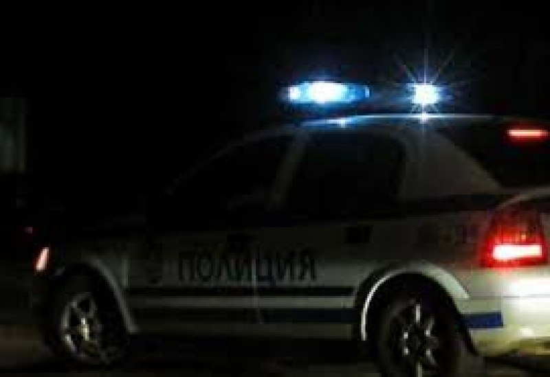 Екшън с апаши край Варна: Двама с пистолет ограбиха пътуващи в такси