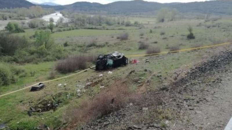 19-годишна се катурна с БМВ в дере. От каскадата й двама са ранените
