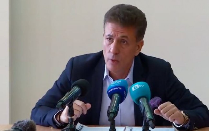 Кметът на Пазарджик за акцията: Дойдоха 30 души и един фотограф, очаквах ги по-рано