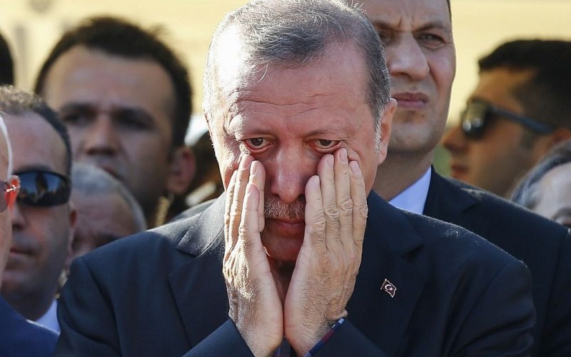 Twitter погреба Ердоган. Турци в шок, а каква точно е истината? ВИДЕО