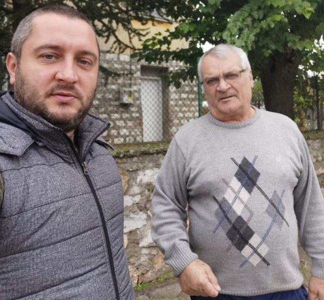 Мъж намери пари на бензиностанция, направи разследване и разбра кой е собственикът им