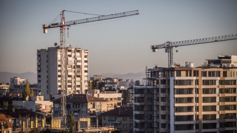 Българите купуват все повече жилища. Защо?