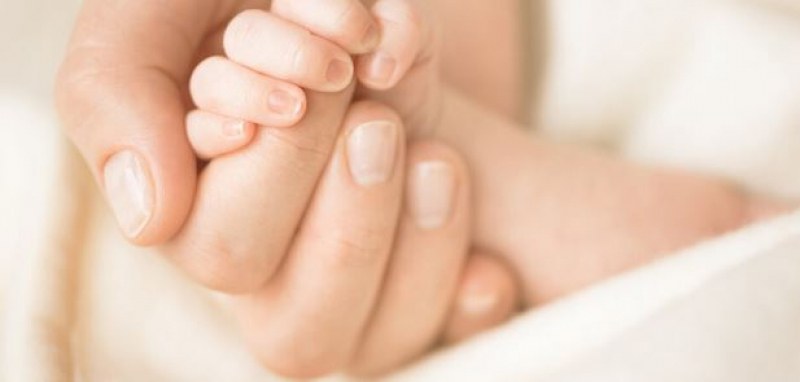 Бебе се роди с 12-сантиметрова опашка