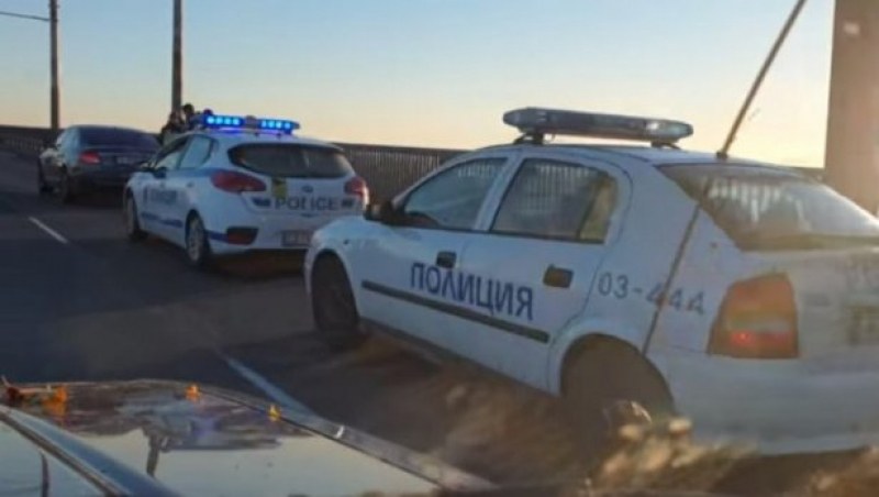 Трагедия: 26-годишна жена заряза колата си и се метна от Аспаруховия мост