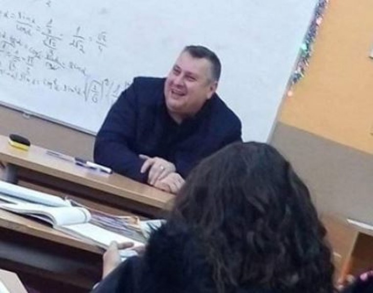 Вирусът погуби обичан учител и неговия баща
