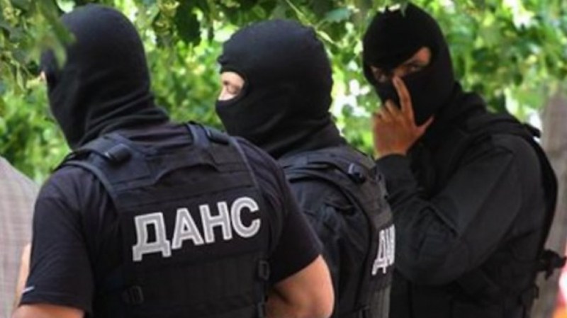 ДАНС: 427 машини са внесени у нас без поръчка! ЦИК не ги искала, но са купени