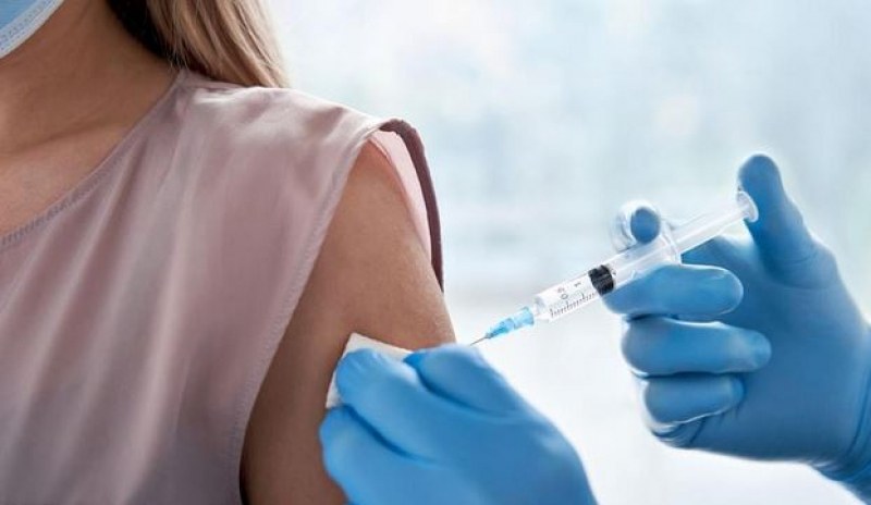 Който е ваксиниран срещу грип, по-рядко се заразява с ковид