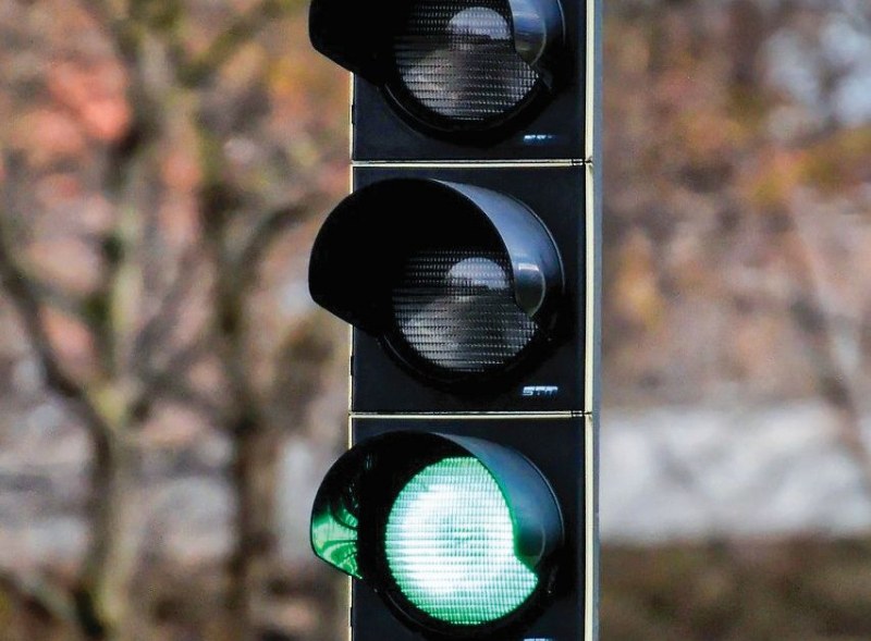 Становище на Института за пътна безопасност: Зелените светофари могат да мигат