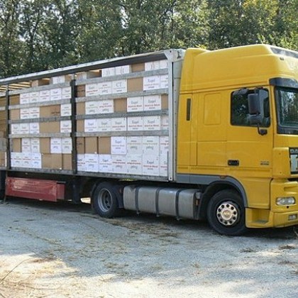 Задържаха тир с над 3 тона контрабандни цигари на границата ни