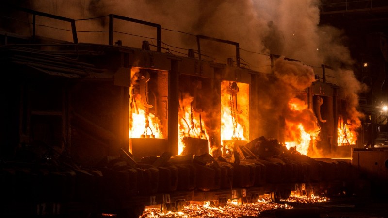 10 жертви и десетки ранени при пожар в мина в Сибир