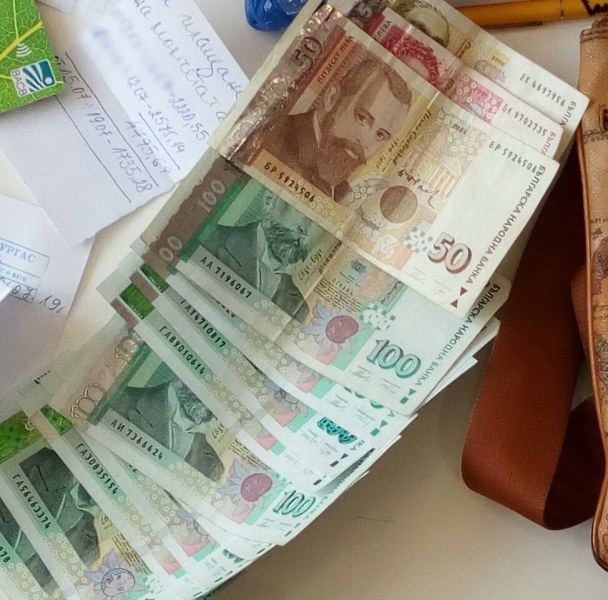 Имате деца, плащате си данъците, НАП има да ви връща – хиляди! Как да си ги вземете?