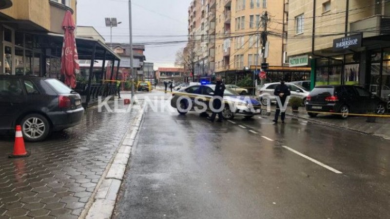 Бомба избухна пред бар в Косово!