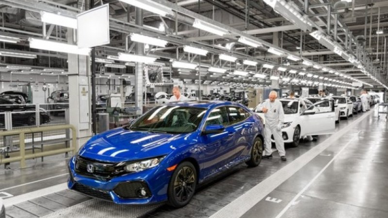 Хонда изтегля близо 800 000 автомобила от пазара заради дефект