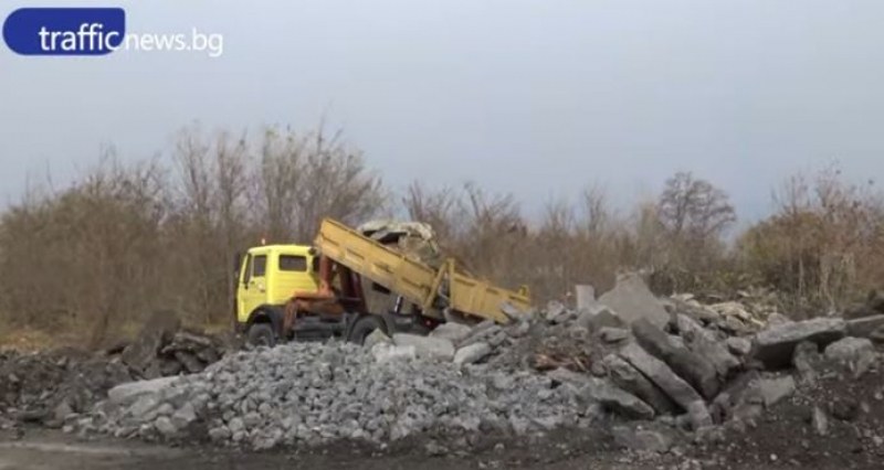 Санкционират фирмата, засипала с тонове строителни отпадъци терени в 
