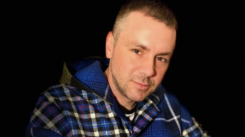 Имам човек (Ицо Хазарта), не искал да стане нечий човек. А му предлагали