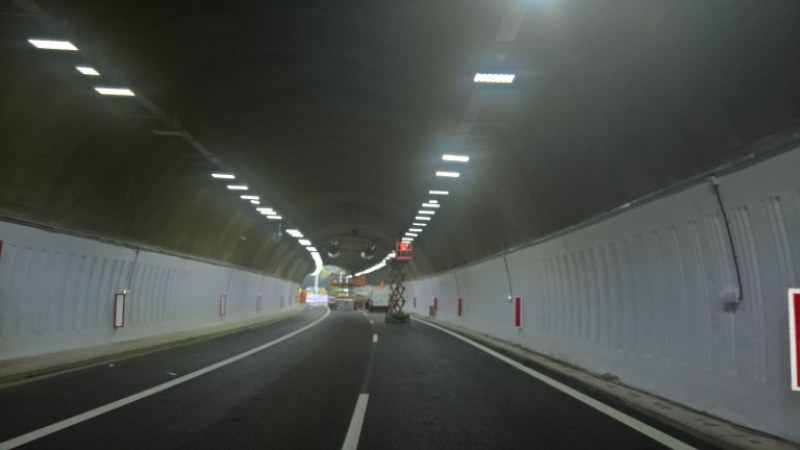 Ограничение в движението през тунел 