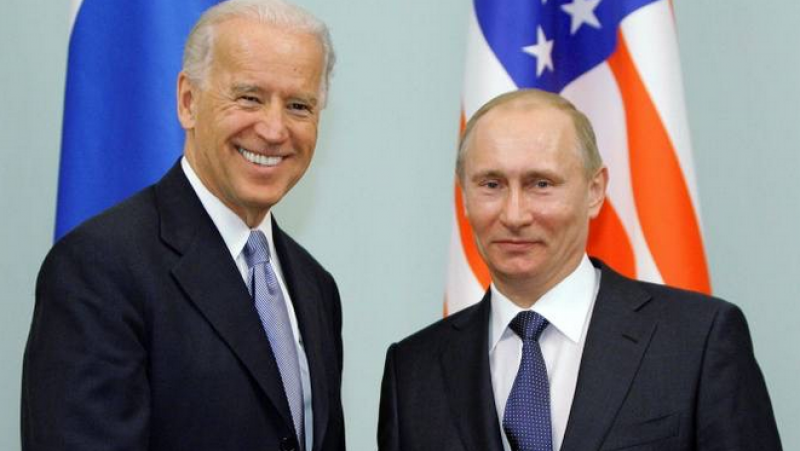 Часове продължи разговорът между Путин и Байдън. Основната тема - напрежението между Москва и Киев