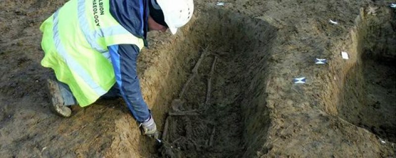 Откриха скелет на мъж, разпнат преди 1900 години
