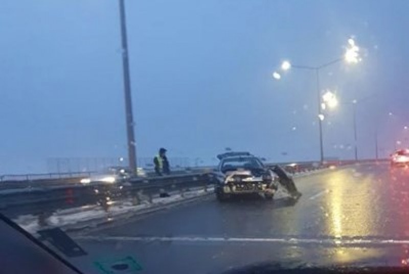 Тежка катастрофа край София, колата е смазана
