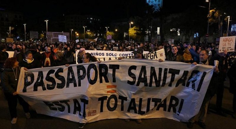 Хиляди протестираха в европейски градове срещу зеления сертификат и ограничителните мерки