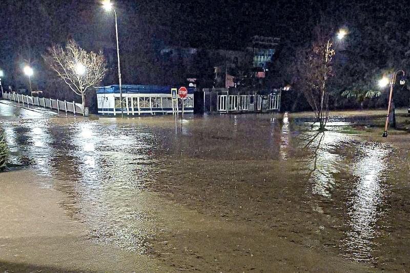 Заради обилните дъждове: Обявиха бедствено положение в Смолянско