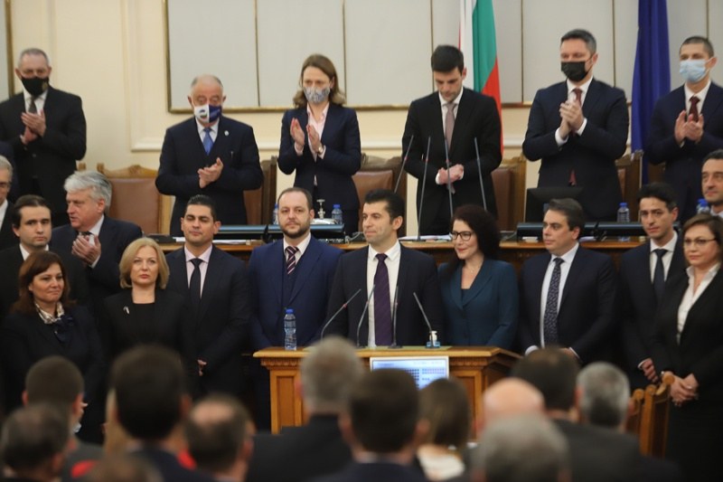 Дузина депутати се заклеха на мястото на министрите. НС подхваща тока