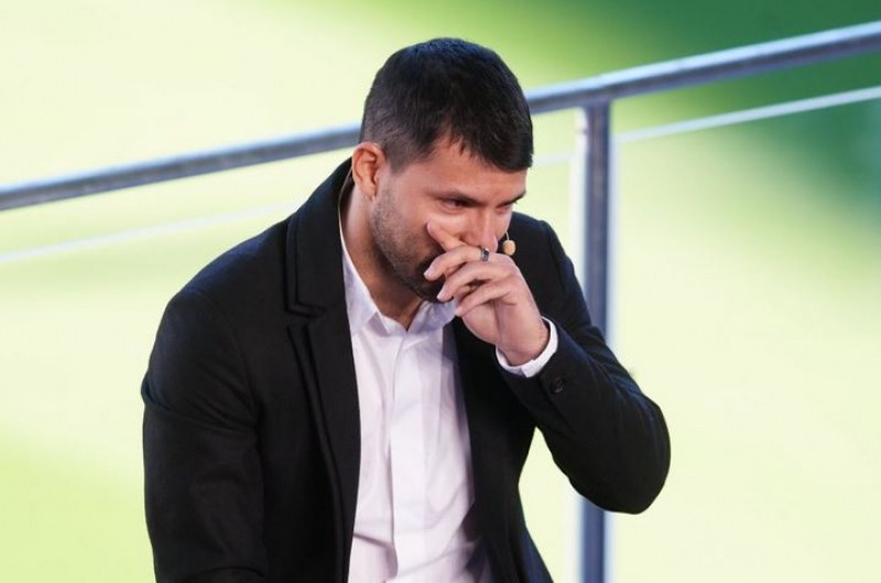 Серхио Агуеро обяви през сълзи: Реших да сложа край на кариерата си