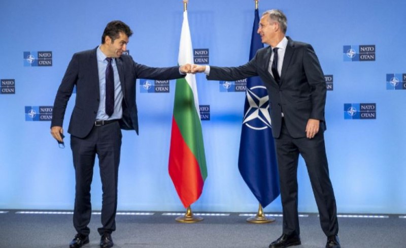 Позицията на България по въпроса с Украйна съвпада изцяло с виждането на ЕС и на НАТО