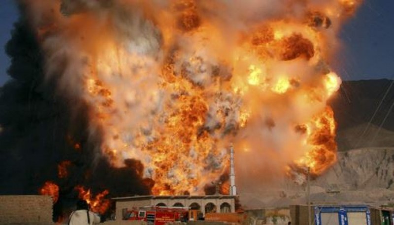 Експлозия отне живота на 16 пакистанци