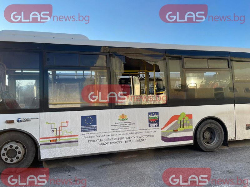 Мистерия в Пловдив: Кой стреля по автобусите? Полицията гледа записи ВИДЕО