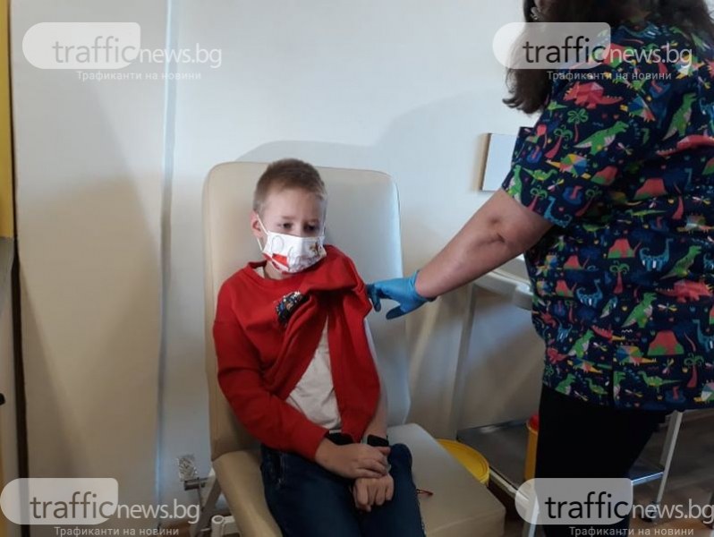 10-годишно момченце е първото ваксинирано в Пловдив: Не беше толкова страшно