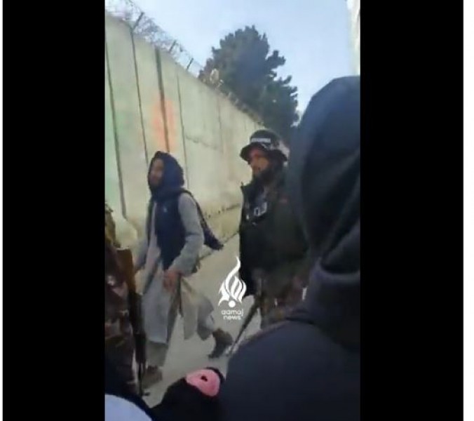 Талибаните откриха огън по протестиращи жени в Кабул
