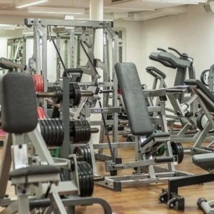 Борба за оцеляване: Празни фитнеси и пълни колички с уреди за дома