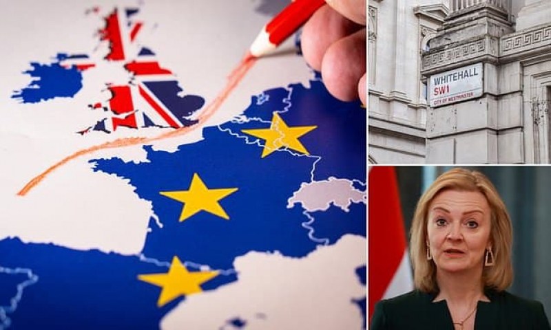 Забраниха на британските служители да използват думата BREXIT