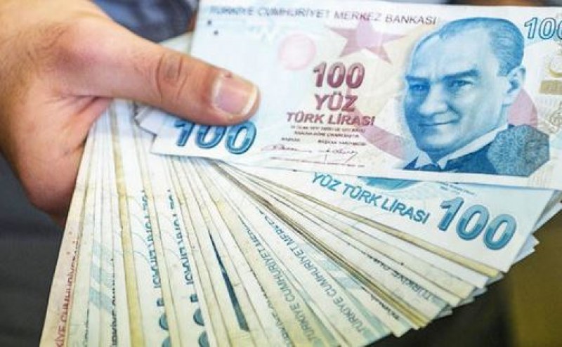 Вдигат заплатите и пенсиите в Турция. Ето колко ще получават съседите ни