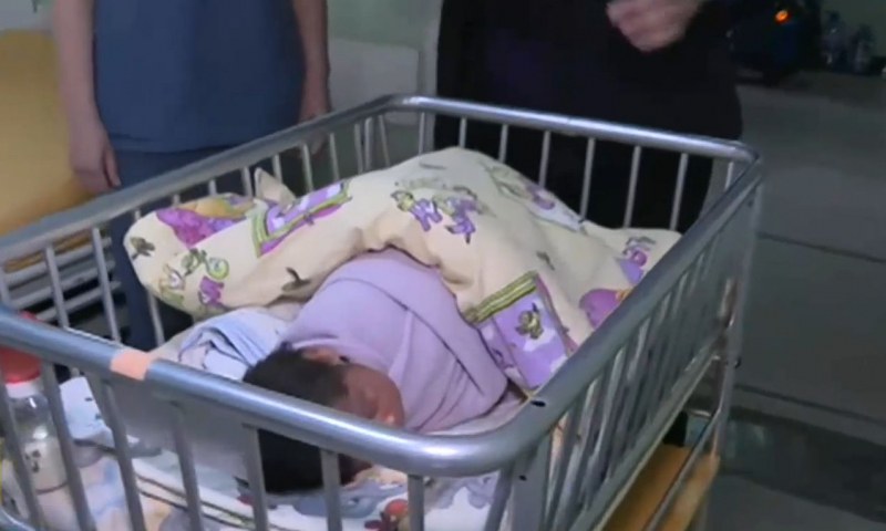 Майката на малкия Исус е едва на 19. Пък и си има и още двечки