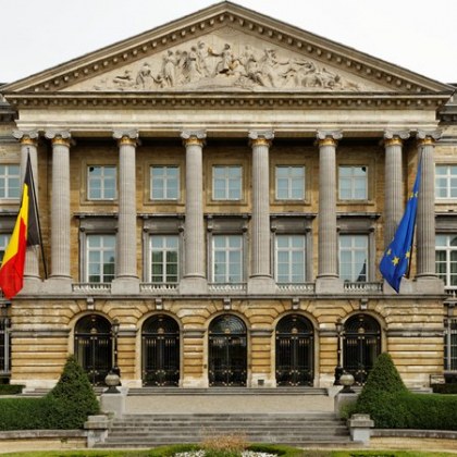 Белгия обсъжда закон за задължителна ваксинация