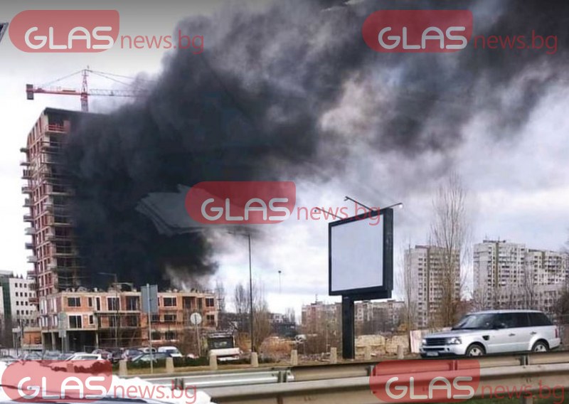 Огромен пожар в София